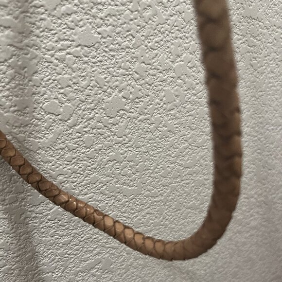 Marta Ponti Saddle Tan Woven Shoulder Cross Body Bag with Fringe Zipper Pull - Picture 3 of 6